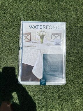Waterford White Jacquard Damask Tablecloth - Elegant White and Silver